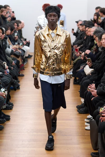 Look 37